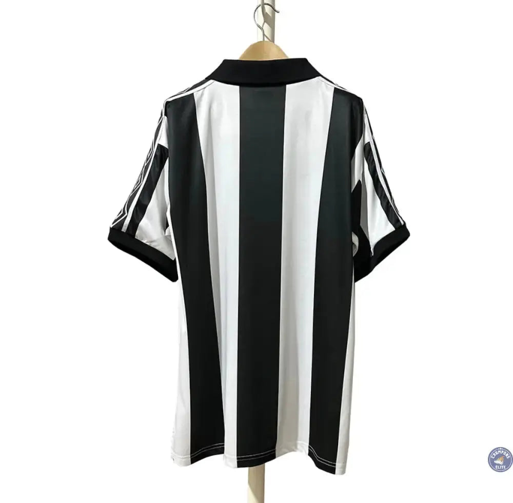 Newcastle 1980/81 Domicile