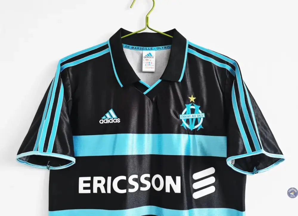OM 1999/00 Extérieur