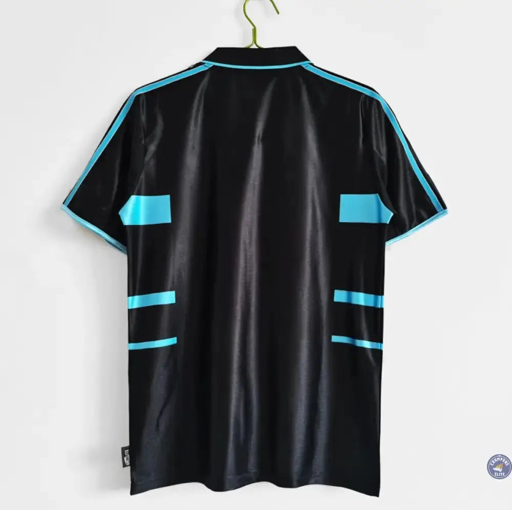 OM 1999/00 Extérieur