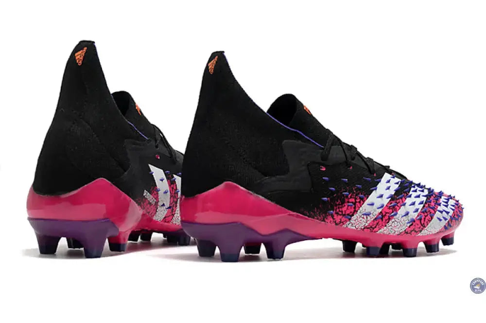 Predator Freak Lacets FG Superspectral - Noir/Blanc/Rose
